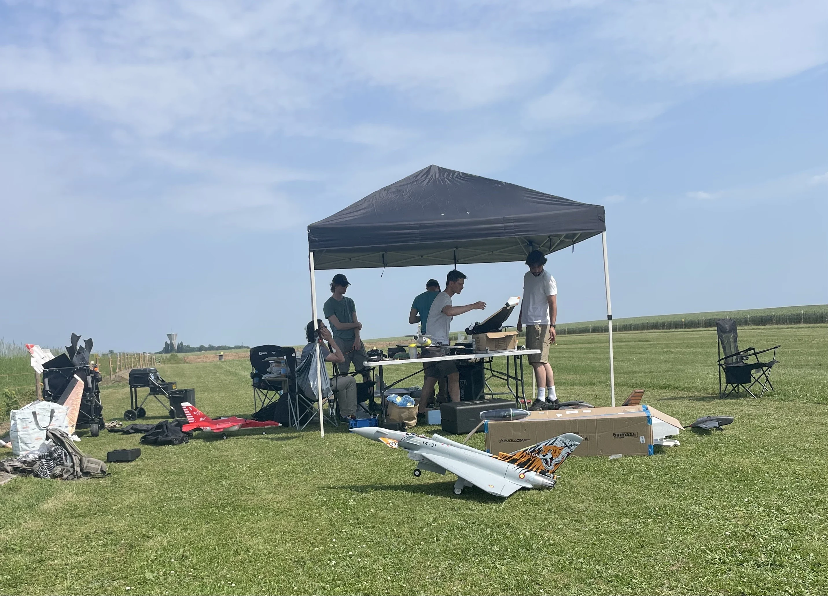 Une petite équipe de jeune au HOBBY CLUB !!