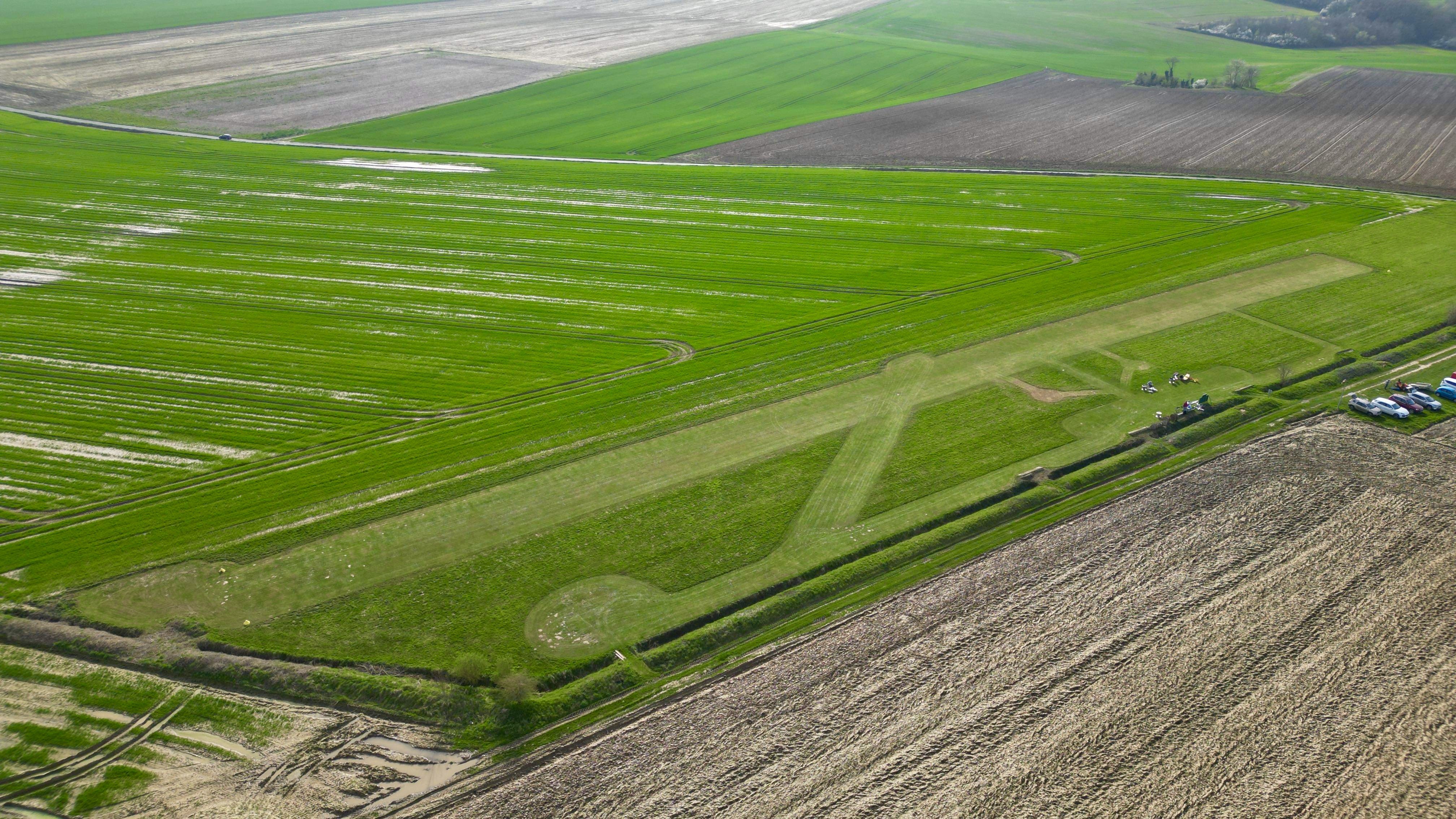 Vue du ciel de notre terrain le 21 mars 2024 aprés une tonte